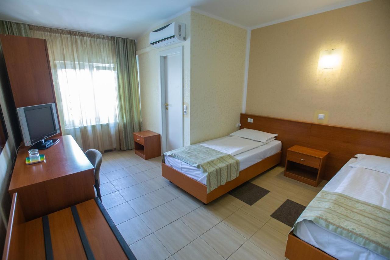 Hotel Seneca Baia Mare Eksteriør billede