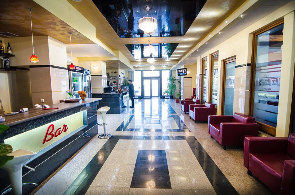 Hotel Seneca Baia Mare Eksteriør billede