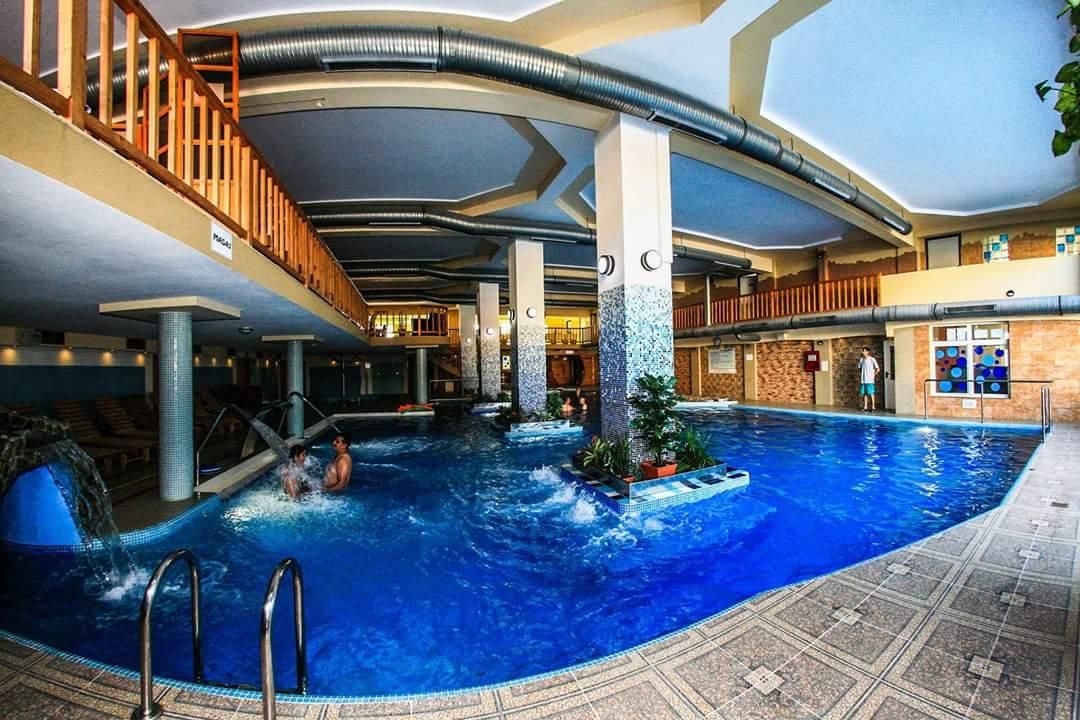 Hotel Seneca Baia Mare Eksteriør billede
