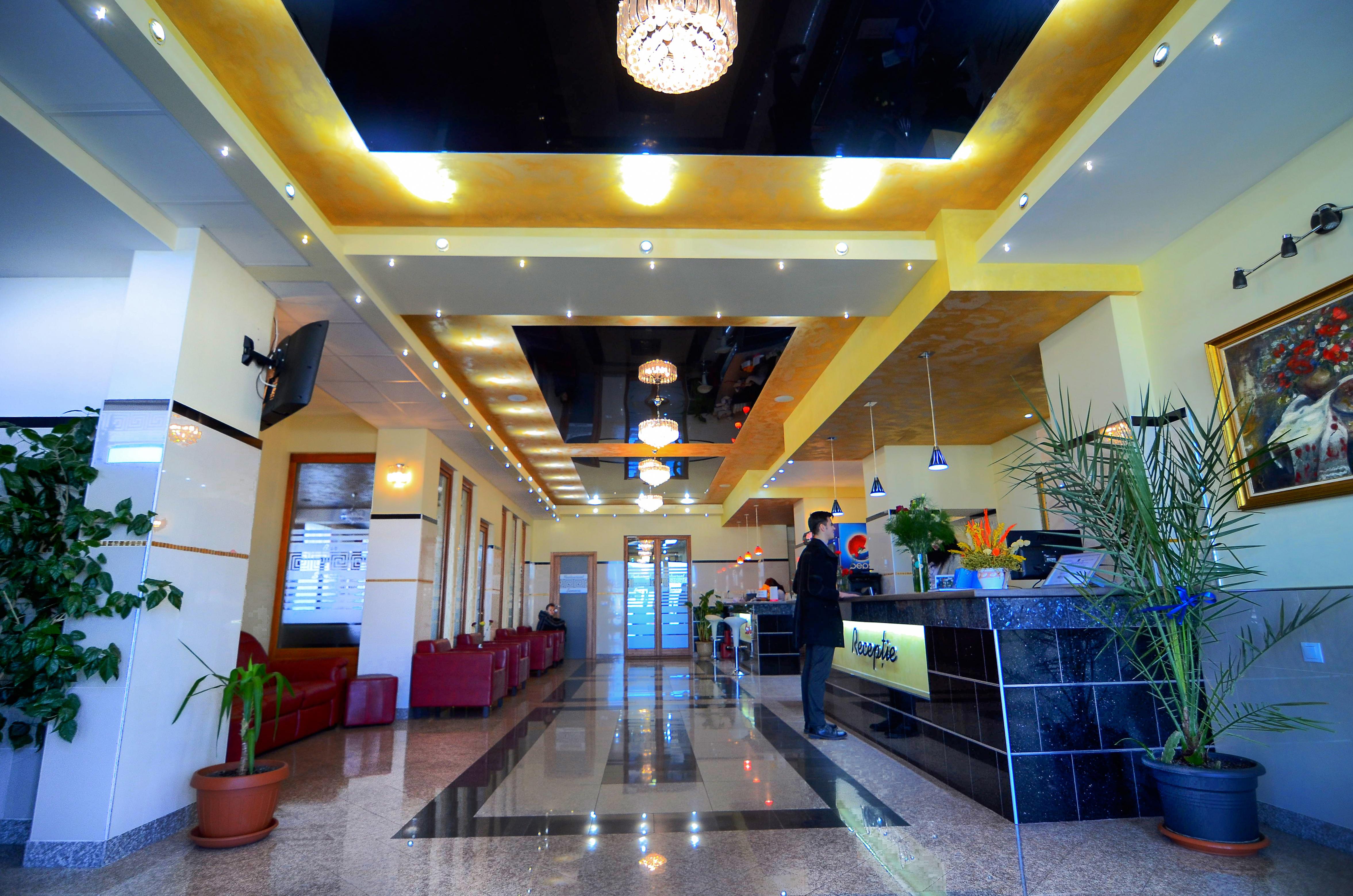 Hotel Seneca Baia Mare Eksteriør billede