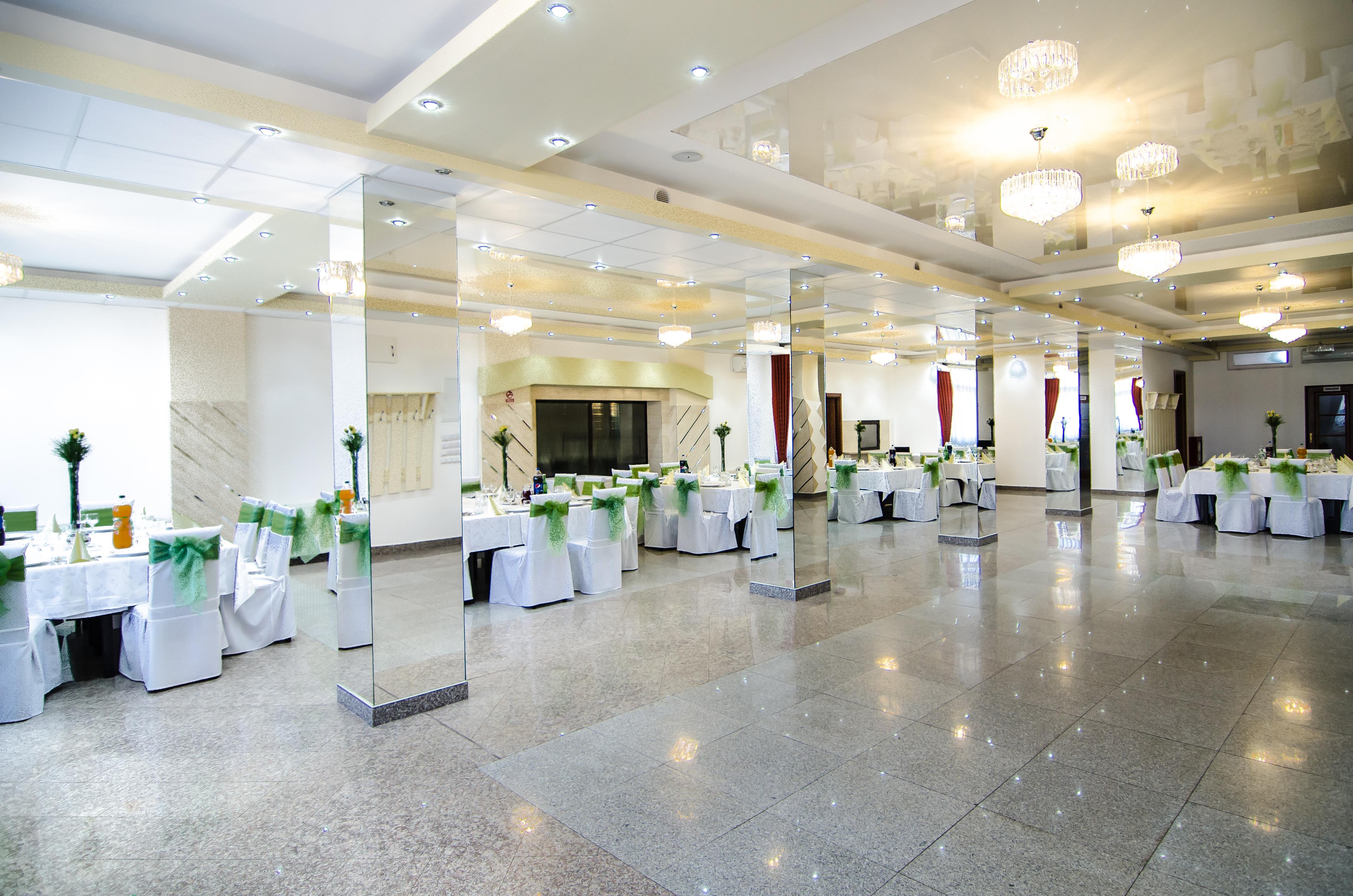 Hotel Seneca Baia Mare Eksteriør billede