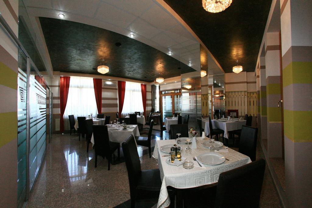 Hotel Seneca Baia Mare Eksteriør billede
