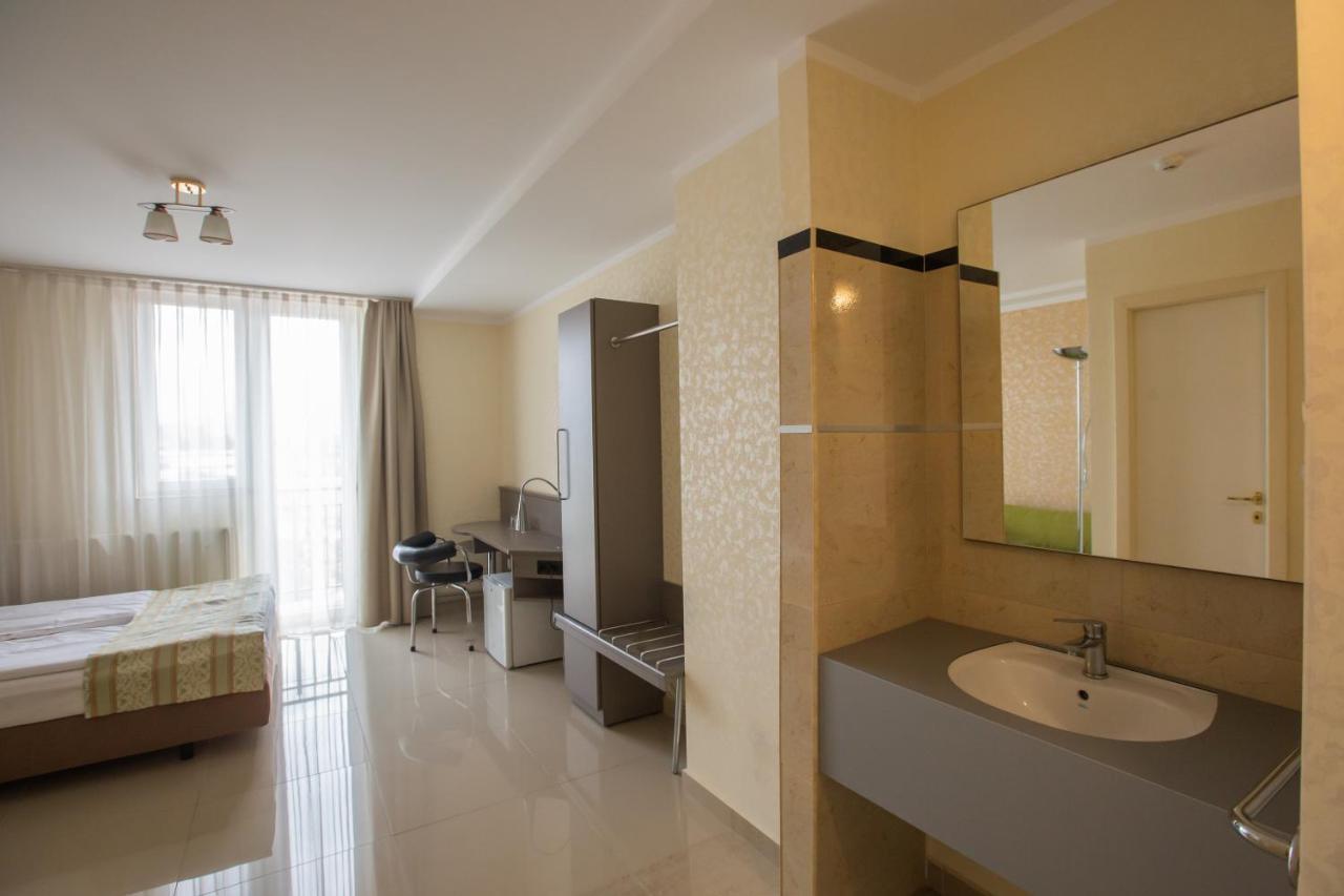 Hotel Seneca Baia Mare Eksteriør billede